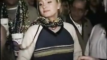 Ivana es demasiado sexy para no ser vista y esas tetas son simplemente fenomenales.