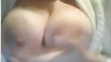 TETAS GRANDES AREOLAS AMA DE CASA CAM