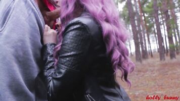 Cachonda Pareja se esconde en el Bosque para tener Sexo / Lush Playing & Cumming en su Boca