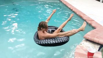 JenniLane es un Spinner desnudo